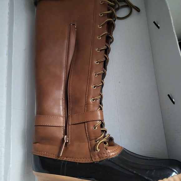 Duck Rain/Snow Boots - Picture 3 of 3